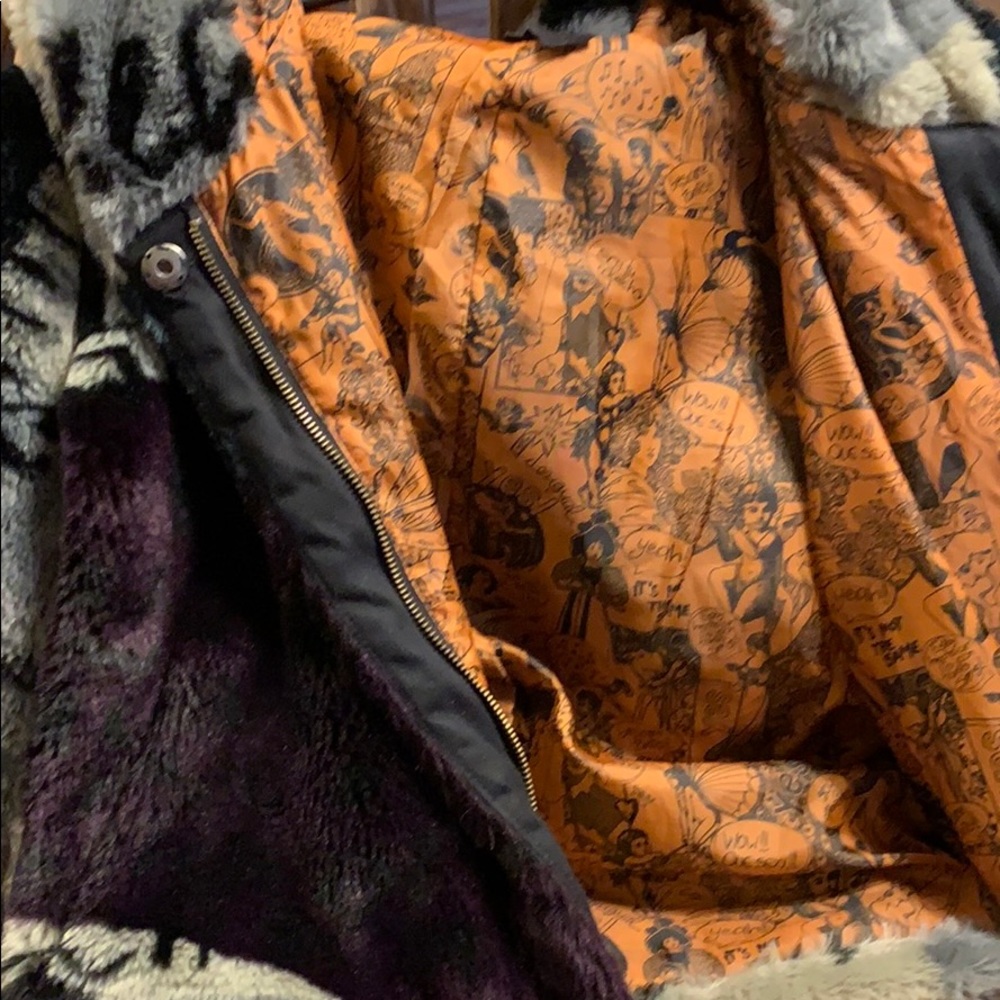 Very Unique Jacket - image 3